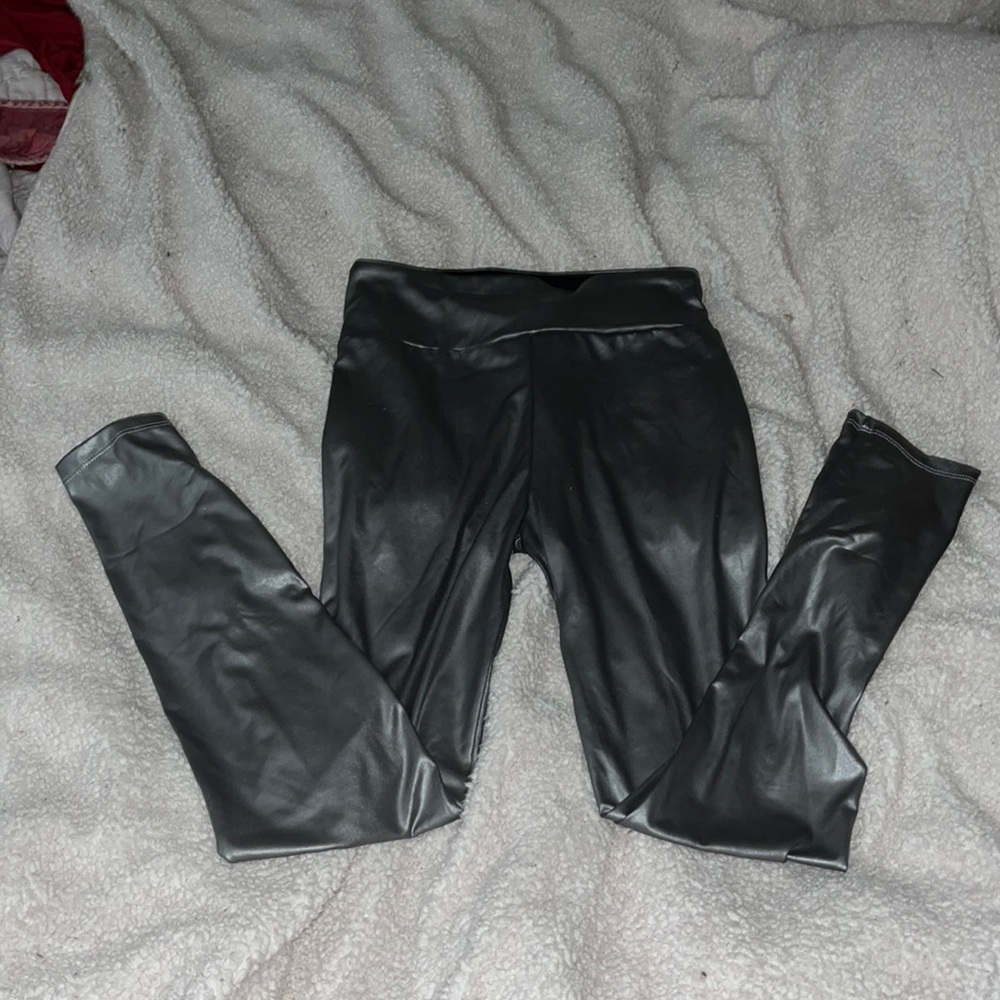 Silver/ Metalic leggings. Size M/S. High rise.